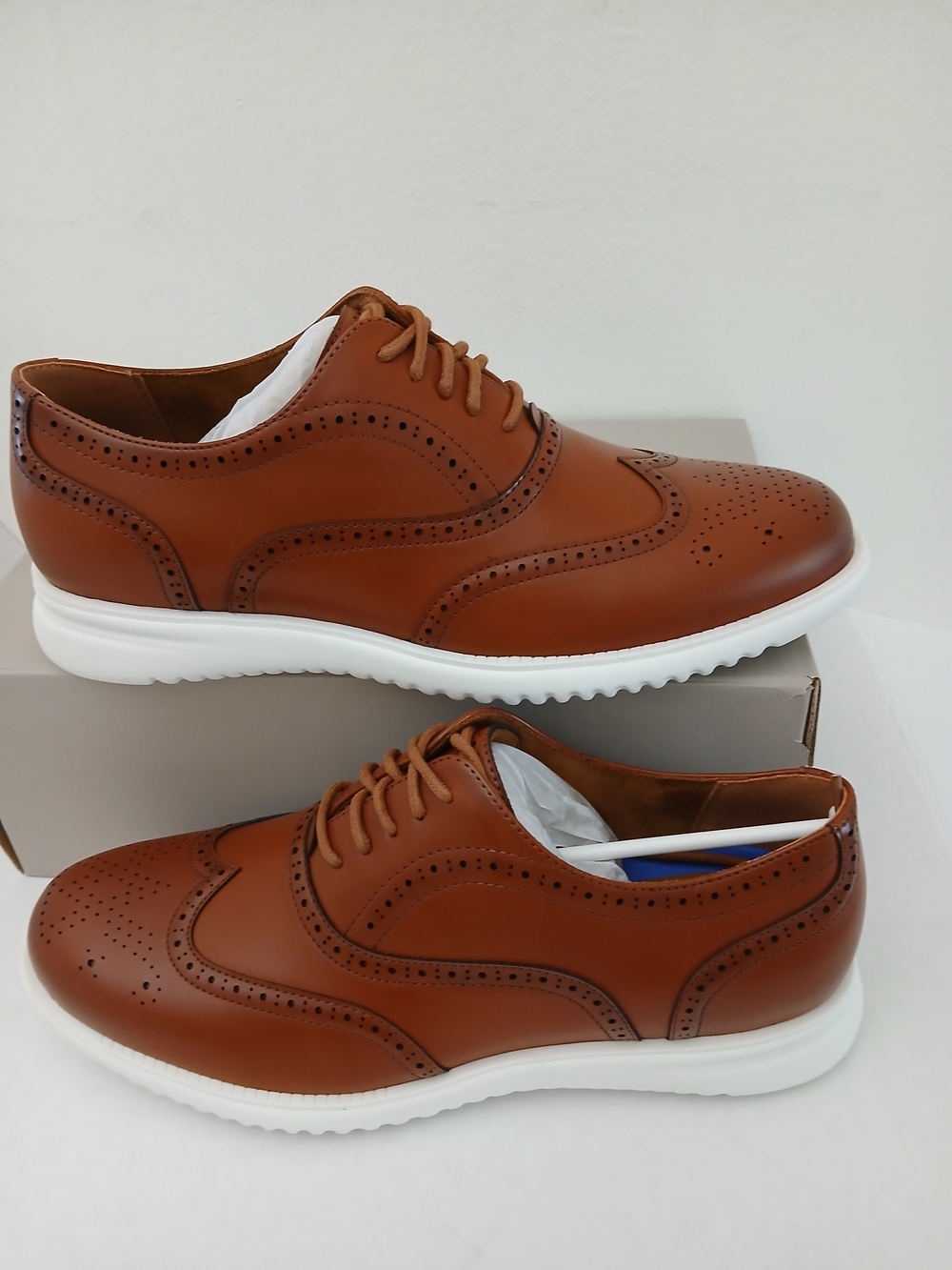 Kenneth Cole Tan Men's Nio Wingtip Lace Up Oxfords with White Sole $30